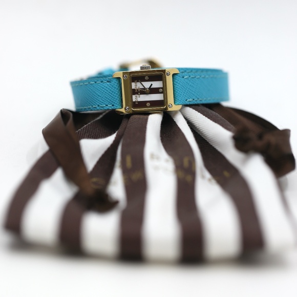 90's Henri Bendel Gold and Green Bracelet Watch - Picture 2 of 8